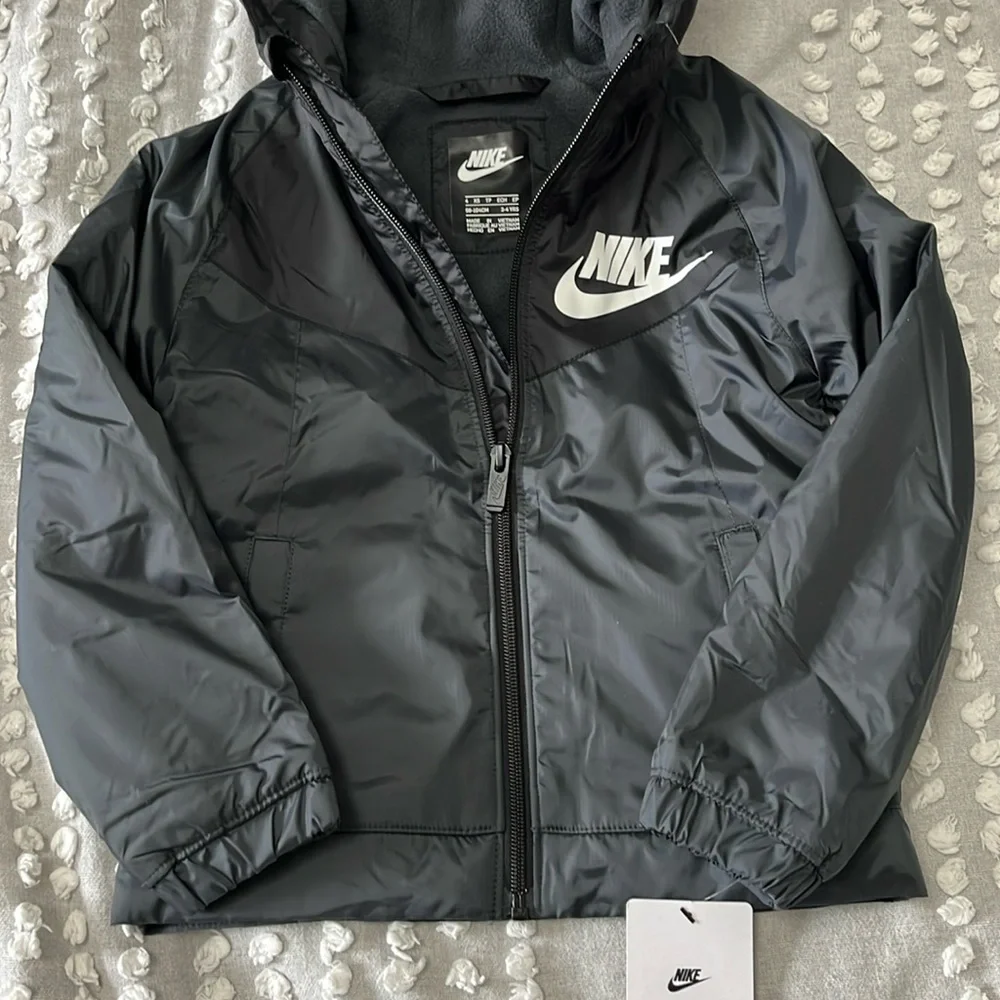 Nike Fleece Lined Windbreaker - Picture 2 of 5